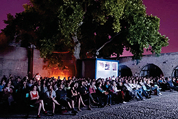 KAštel tijekom projekcije na Festivalu igranog filma u Puli